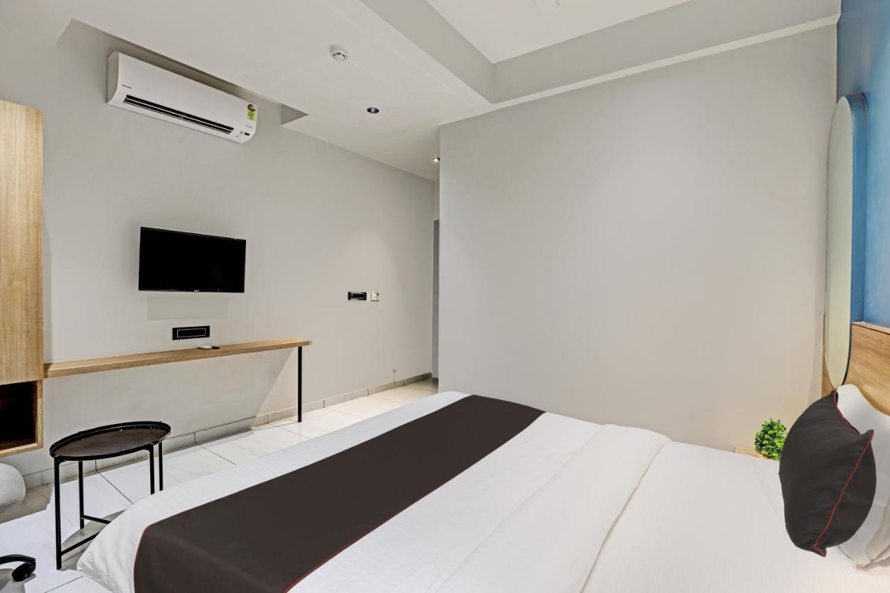 Hotel Lee Platinum Ahmedabad Ngoại thất bức ảnh