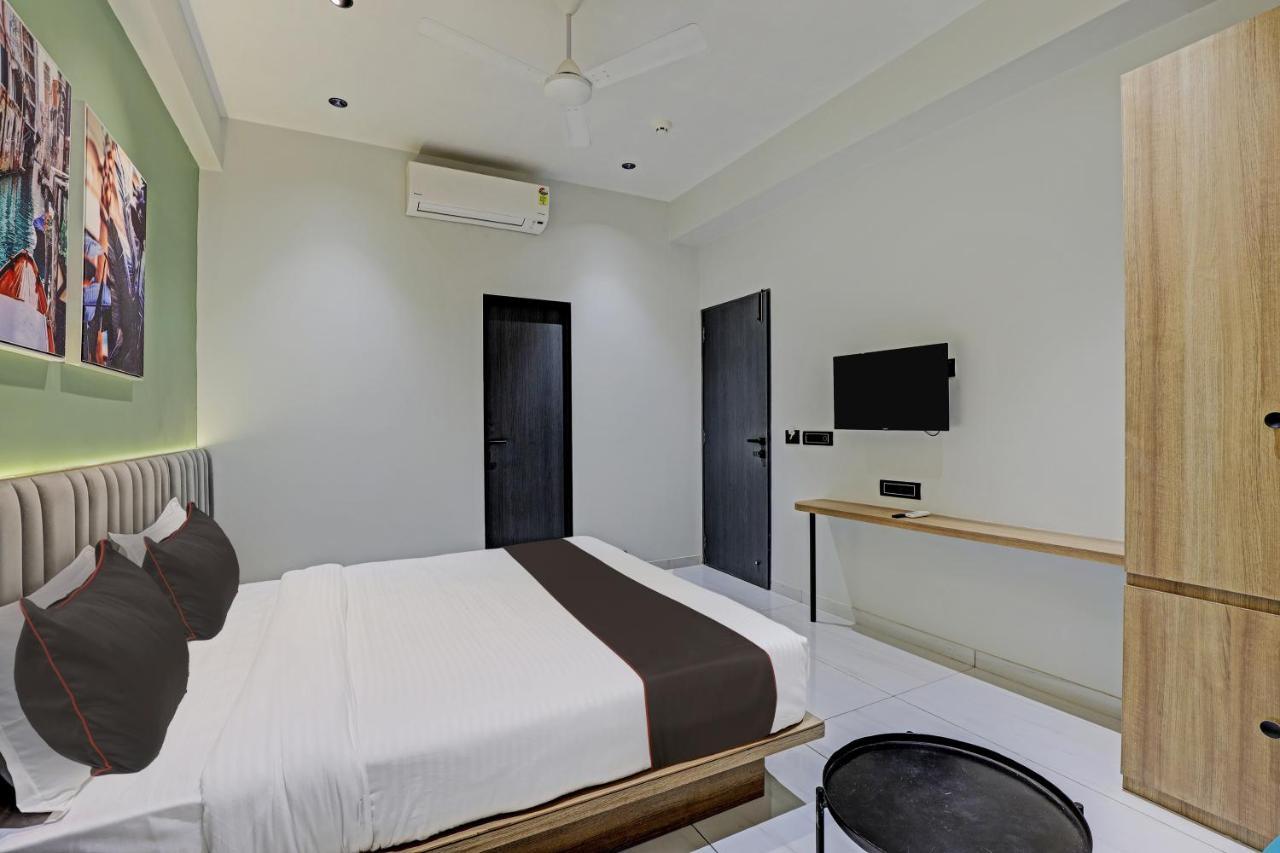 Hotel Lee Platinum Ahmedabad Ngoại thất bức ảnh